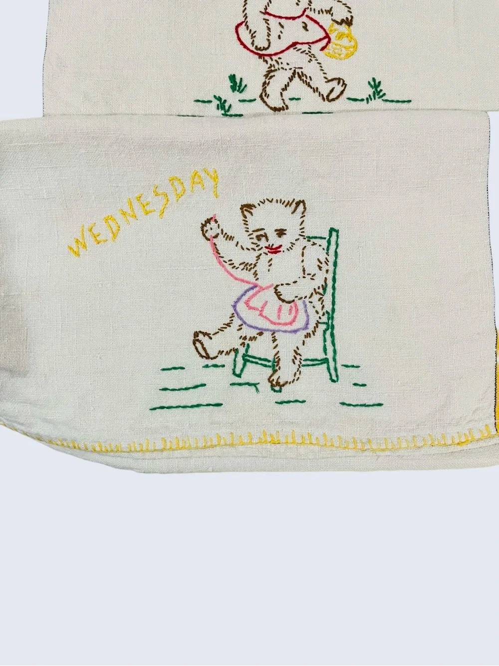 12 Vintage Linen Tea Towels 1940s-70s